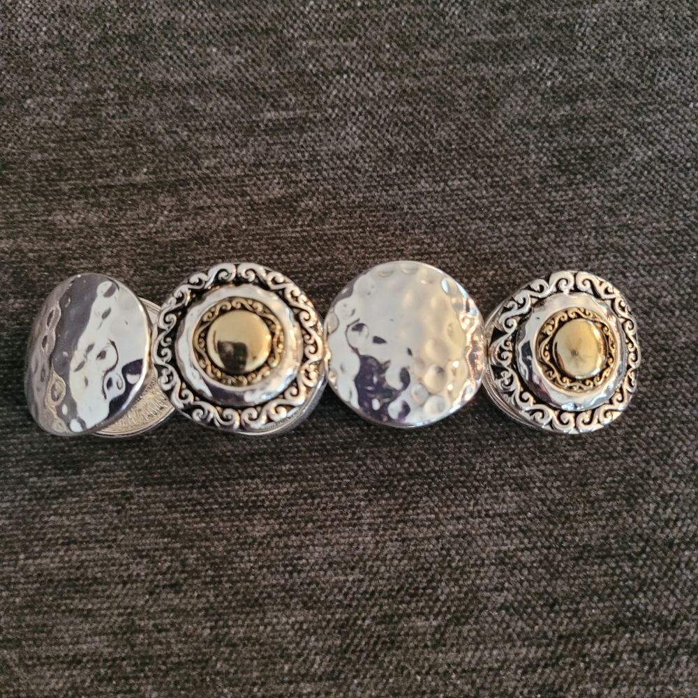 Woman's Stretch Metal Bracelet